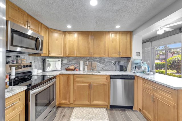 66 Capri B, Delray Beach, FL 33484