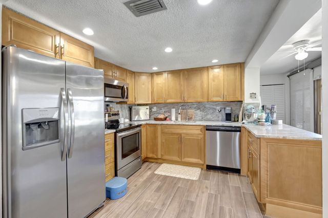 66 Capri B, Delray Beach, FL 33484