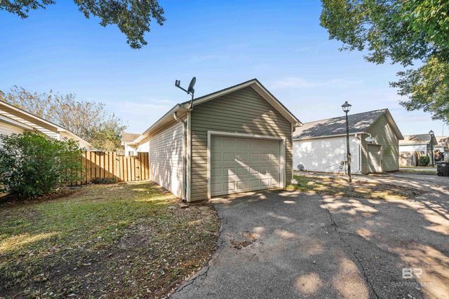 27 Cottage Drive, Fairhope, AL 36532