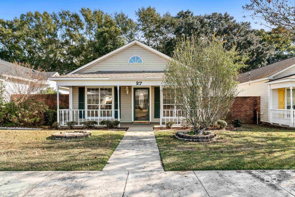 27 Cottage Drive, Fairhope, AL 36532