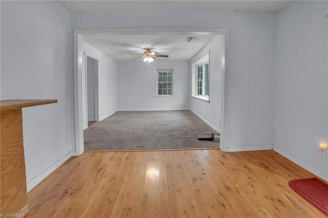 7079 Ossie Hayes Road, Seagrove, NC 27341