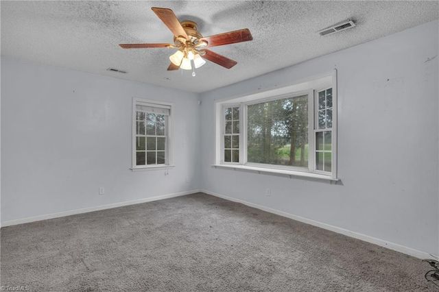 7079 Ossie Hayes Road, Seagrove, NC 27341