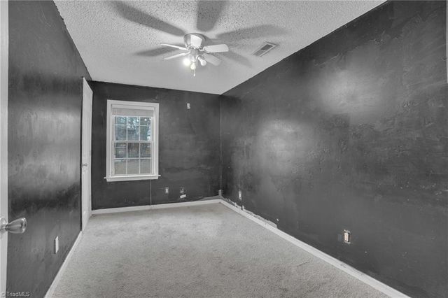 7079 Ossie Hayes Road, Seagrove, NC 27341