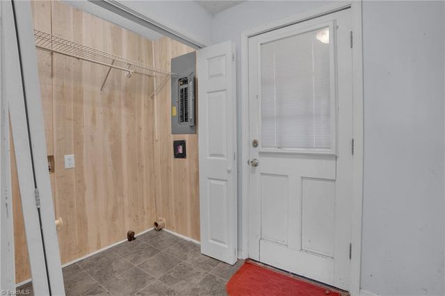 7079 Ossie Hayes Road, Seagrove, NC 27341