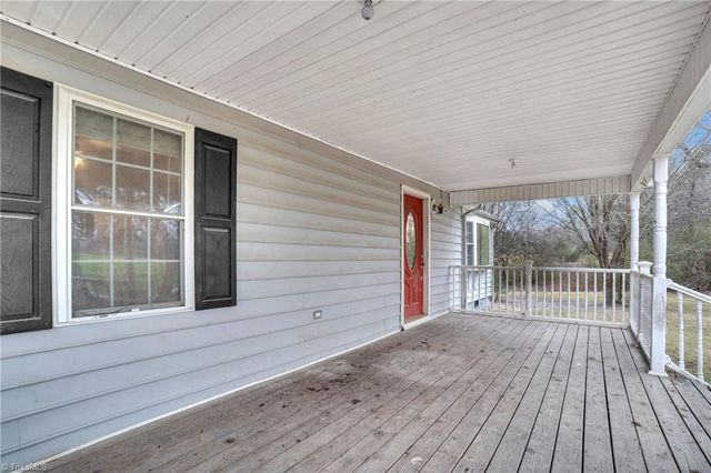 7079 Ossie Hayes Road, Seagrove, NC 27341