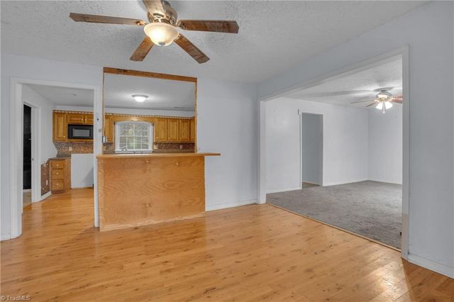 7079 Ossie Hayes Road, Seagrove, NC 27341