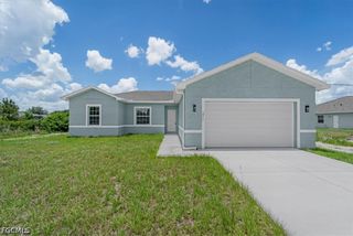 1911 Richmond AVE N, Lehigh Acres, FL 33972