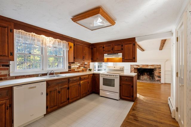 153 W Bare Hill Rd, Harvard, MA 01451