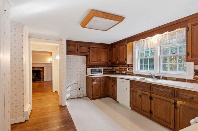 153 W Bare Hill Rd, Harvard, MA 01451