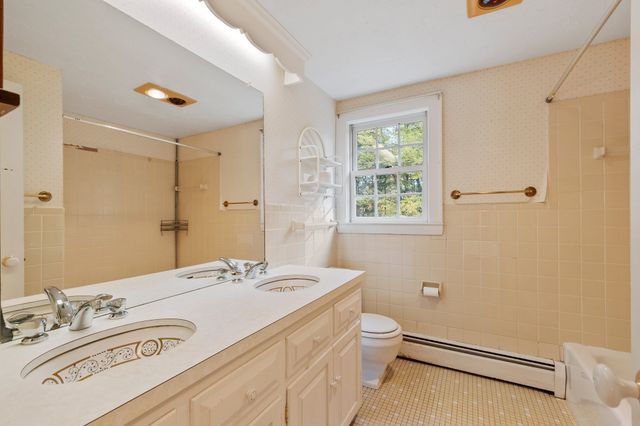 153 W Bare Hill Rd, Harvard, MA 01451