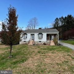 1012 FOUNTAIN ST, Ashland, PA 17921