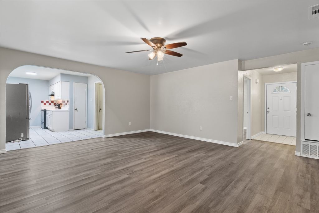 2200 Etain Road, Irving, TX 75060 — photo 2