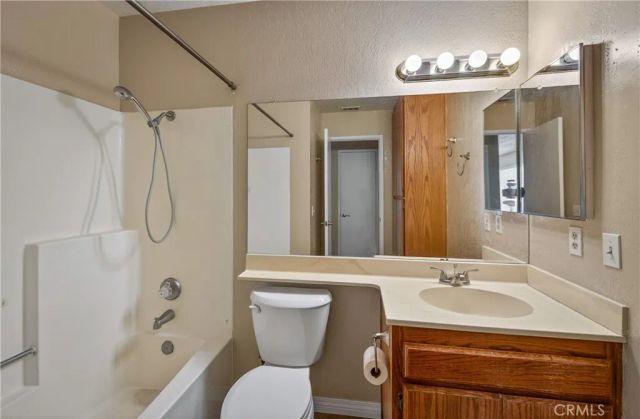 43970 Moonlighting Drive, Hemet, CA 92544