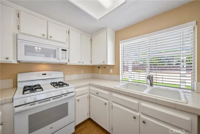 43970 Moonlighting Drive, Hemet, CA 92544