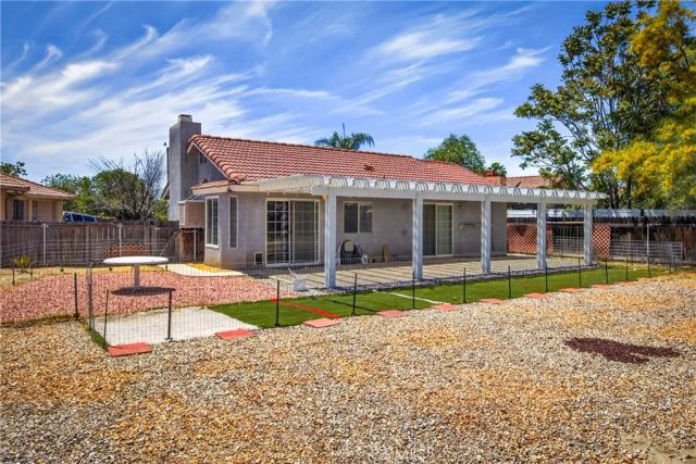 43970 Moonlighting Drive, Hemet, CA 92544