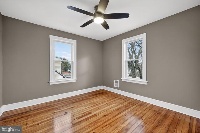 312 W MONROE AVE, Magnolia, NJ 08049