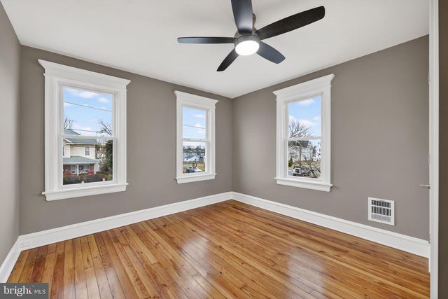 312 W MONROE AVE, Magnolia, NJ 08049