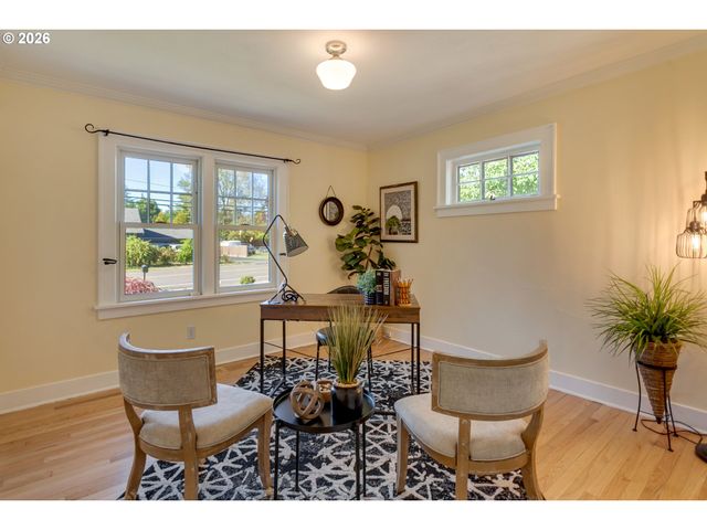 8100 Sw LOCUST St, Portland, OR 97223