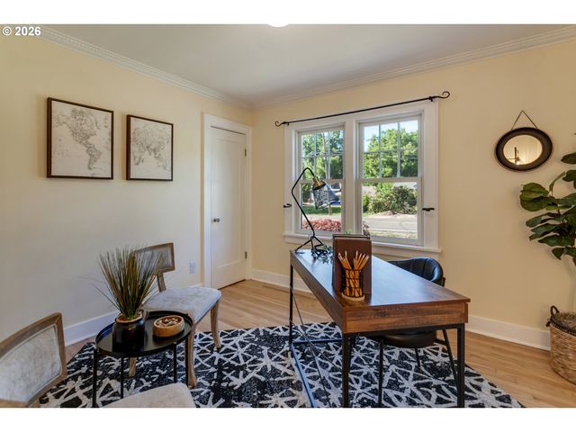8100 Sw LOCUST St, Portland, OR 97223