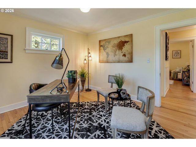 8100 Sw LOCUST St, Portland, OR 97223