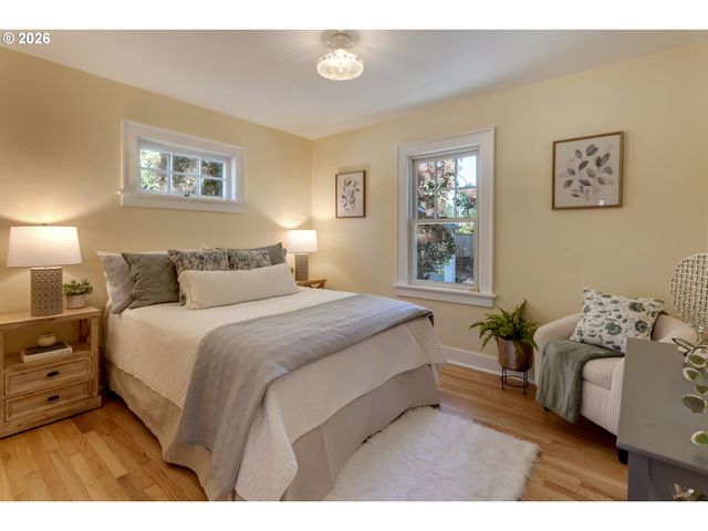 8100 Sw LOCUST St, Portland, OR 97223