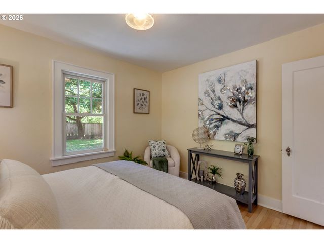 8100 Sw LOCUST St, Portland, OR 97223