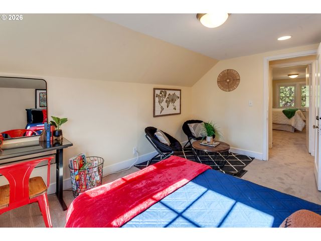 8100 Sw LOCUST St, Portland, OR 97223