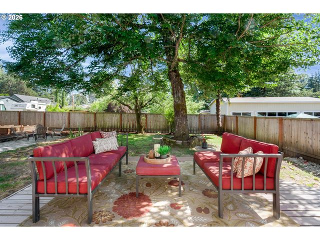8100 Sw LOCUST St, Portland, OR 97223