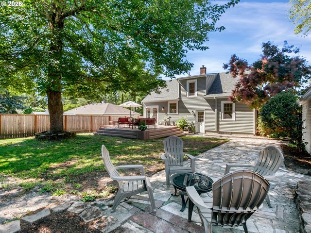 8100 Sw LOCUST St, Portland, OR 97223