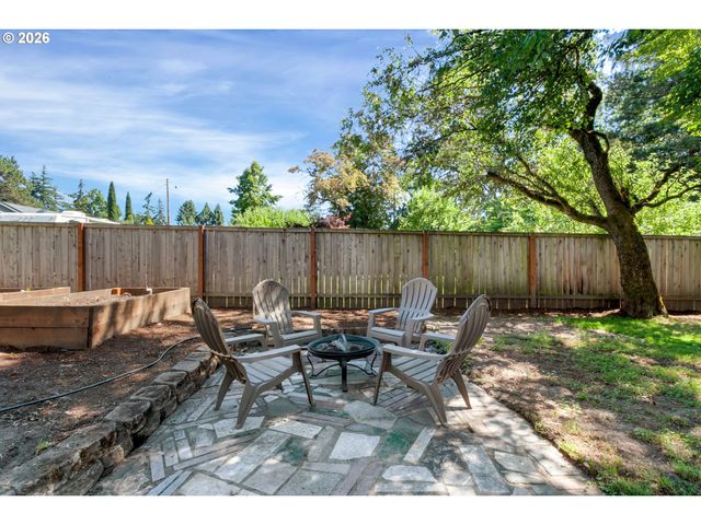 8100 Sw LOCUST St, Portland, OR 97223