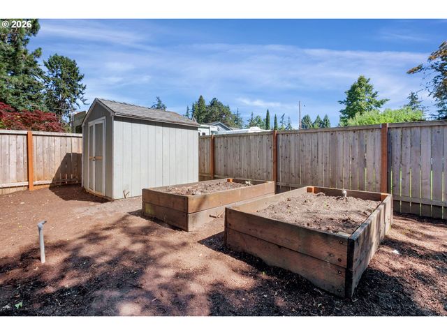 8100 Sw LOCUST St, Portland, OR 97223