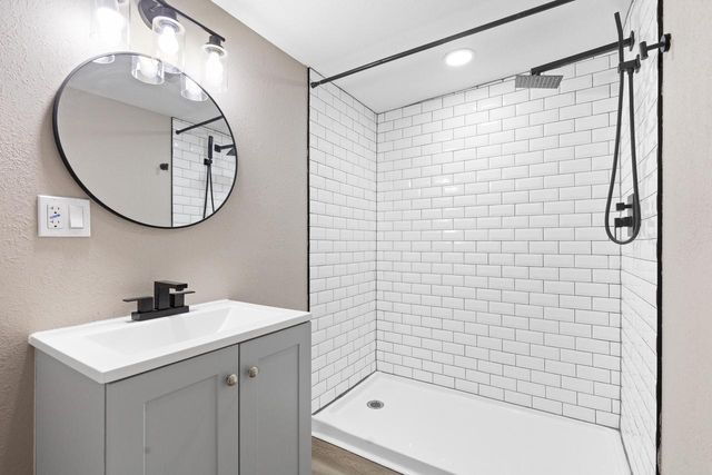 4109 N 40th STREET, Milwaukee, WI 53216