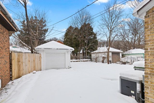 4109 N 40th STREET, Milwaukee, WI 53216