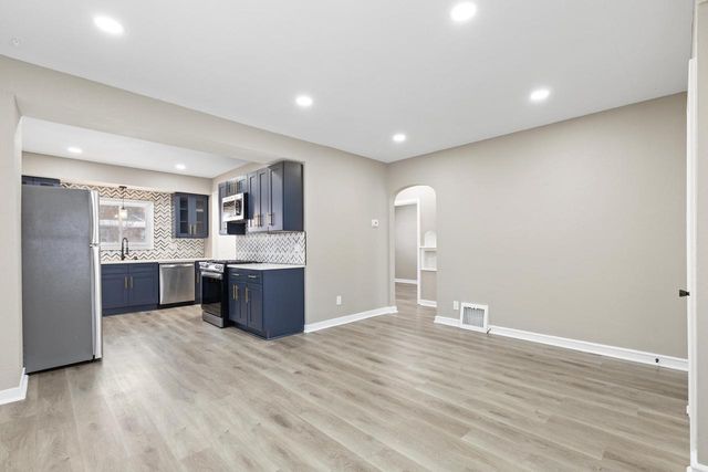 4109 N 40th STREET, Milwaukee, WI 53216