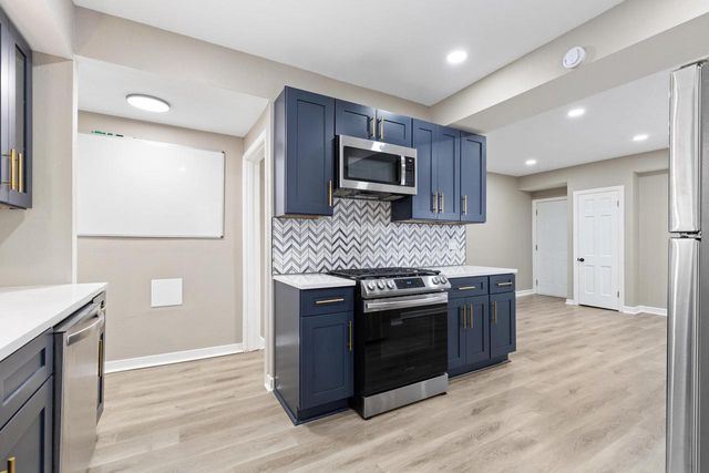 4109 N 40th STREET, Milwaukee, WI 53216