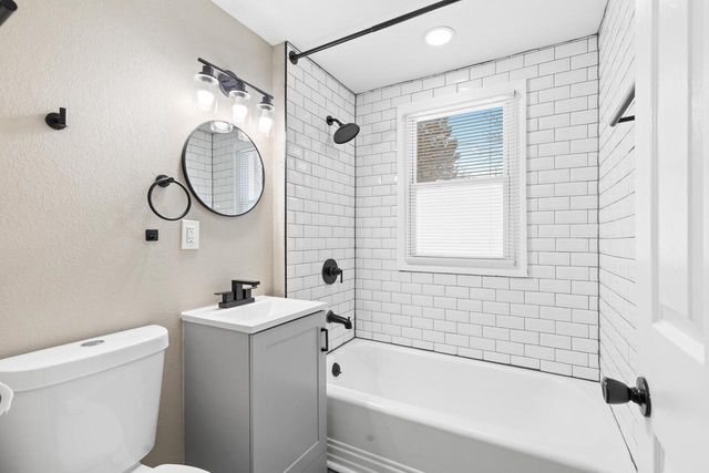 4109 N 40th STREET, Milwaukee, WI 53216