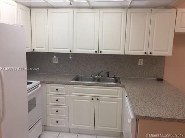 17890 W Dixie Highway 106, North Miami Beach, FL 33160