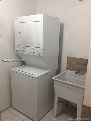17890 W Dixie Highway 106, North Miami Beach, FL 33160