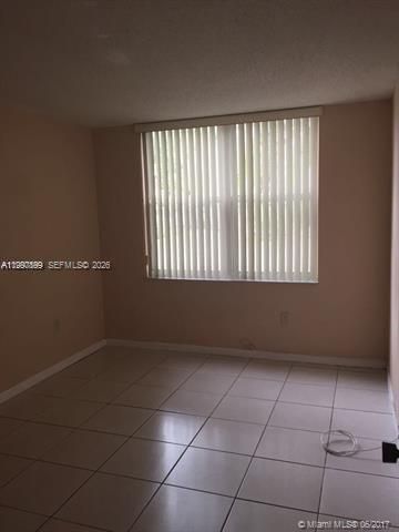 17890 W Dixie Highway 106, North Miami Beach, FL 33160