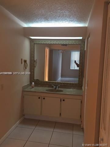 17890 W Dixie Highway 106, North Miami Beach, FL 33160