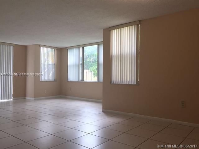 17890 W Dixie Highway 106, North Miami Beach, FL 33160