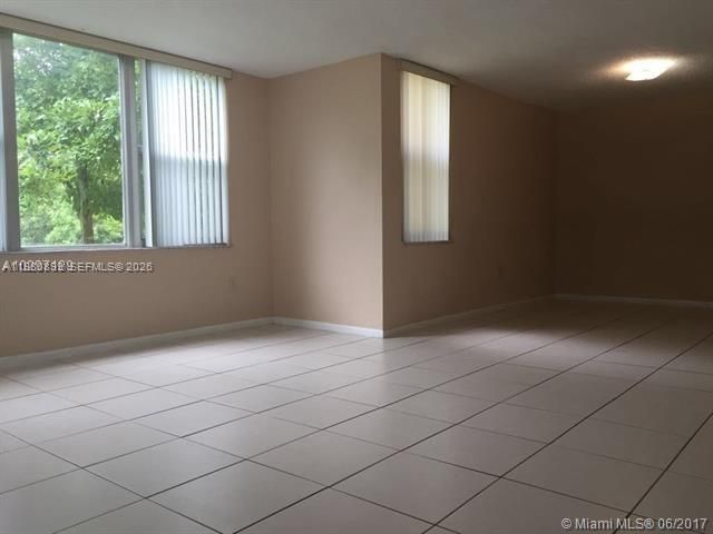 17890 W Dixie Highway 106, North Miami Beach, FL 33160