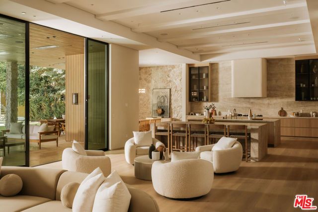 2130 Mandeville Canyon Road, Los Angeles, CA 90049