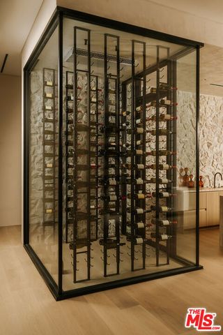 2130 Mandeville Canyon Road, Los Angeles, CA 90049