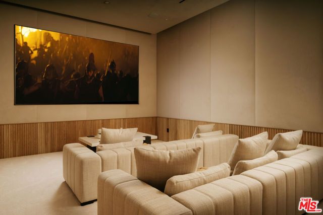 2130 Mandeville Canyon Road, Los Angeles, CA 90049