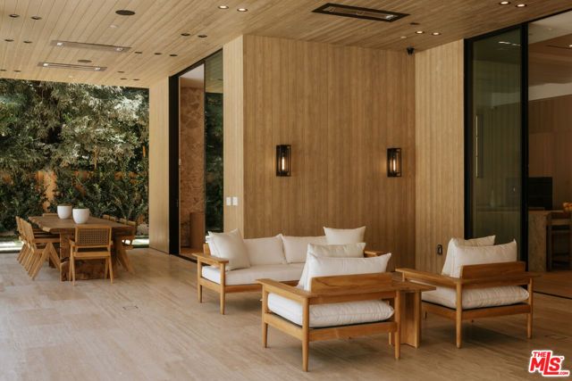 2130 Mandeville Canyon Road, Los Angeles, CA 90049