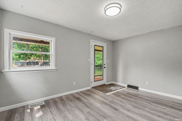 52854 Francis Street, South Bend, IN 46637