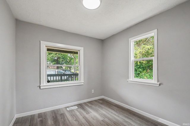 52854 Francis Street, South Bend, IN 46637