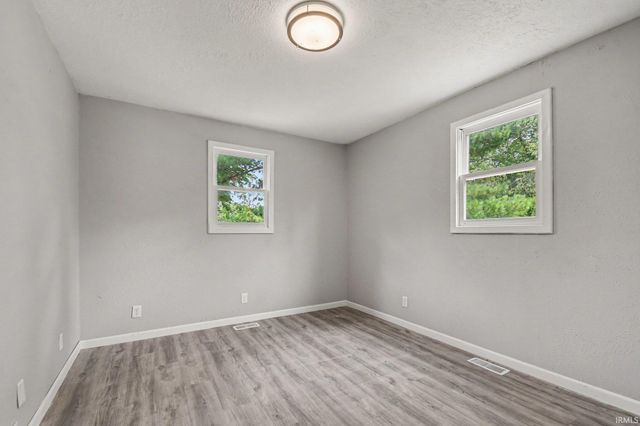 52854 Francis Street, South Bend, IN 46637
