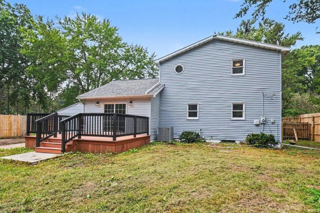 52854 Francis Street, South Bend, IN 46637